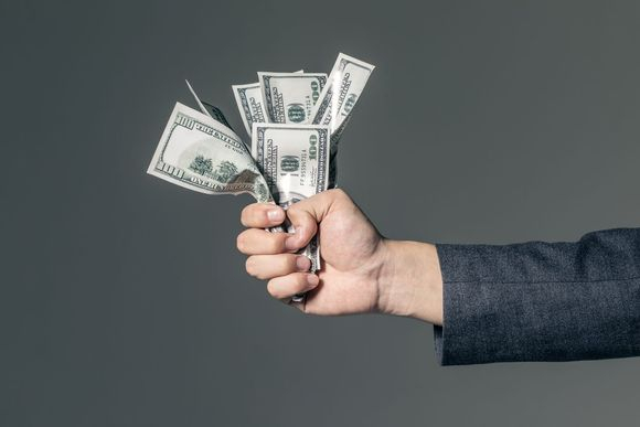 如皋讨债公司的收费标准是什么？是按回款比例还是固定收费？